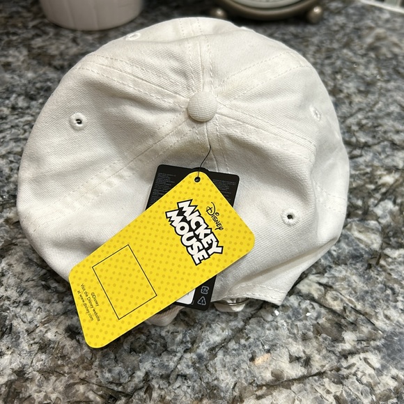 Disney x Forever 21 Mickey Mouse Hat - Picture 4 of 4